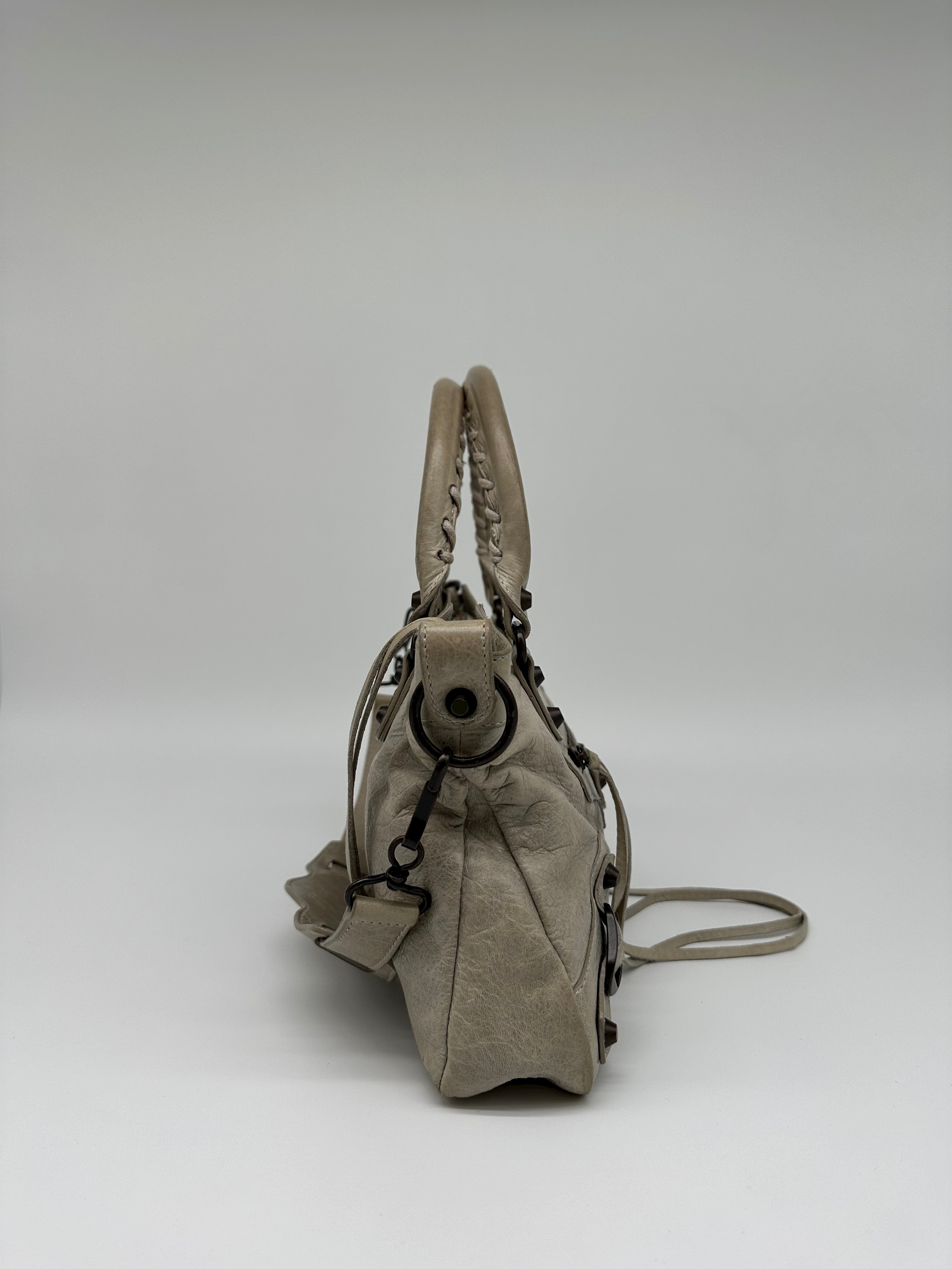 City Bag - Leather Crossbody bag in Black – Pom Pom London